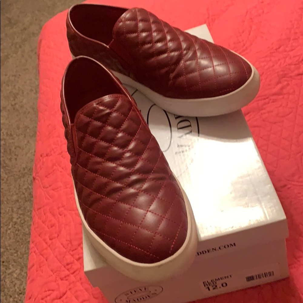 Steve Madden Red sneaker